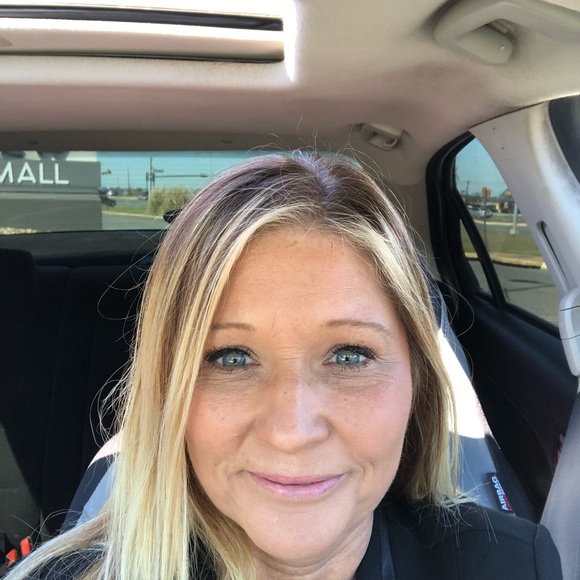 Meet your Posher, Brandi - Picture 1 of 1